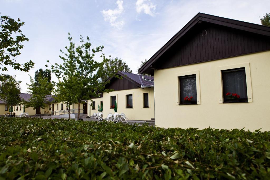 Badacsonytördemic Balaton Eldorado Camping酒店 外观 照片