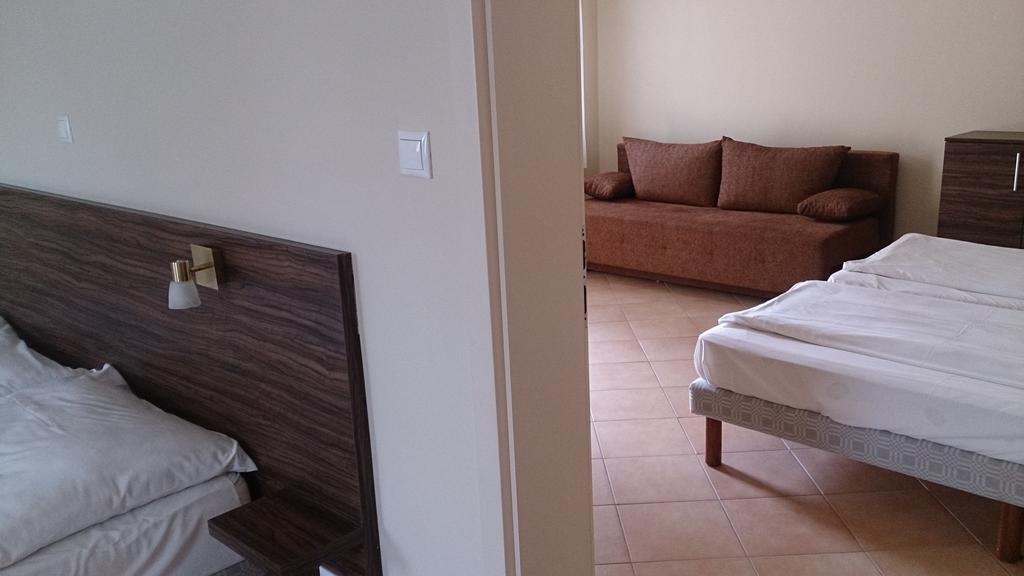 Badacsonytördemic Balaton Eldorado Camping酒店 外观 照片
