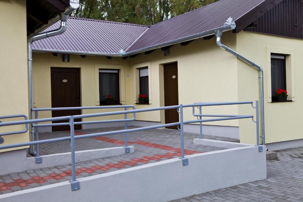 Badacsonytördemic Balaton Eldorado Camping酒店 外观 照片